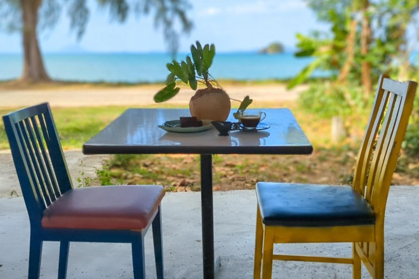Neverland Beach Village Bungalows Ko Lanta Екстериор снимка