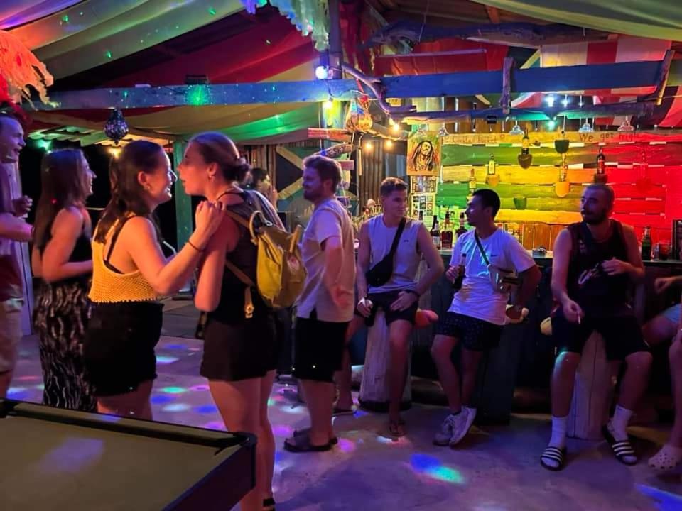 Neverland Beach Village Bungalows Ko Lanta Екстериор снимка